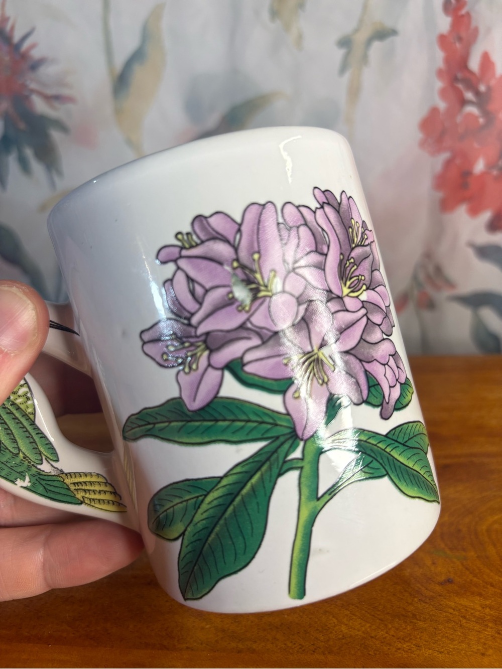 Vintage Floral Hummingbird Ceramic Mug in Pink and Green - Picture 4 of 8